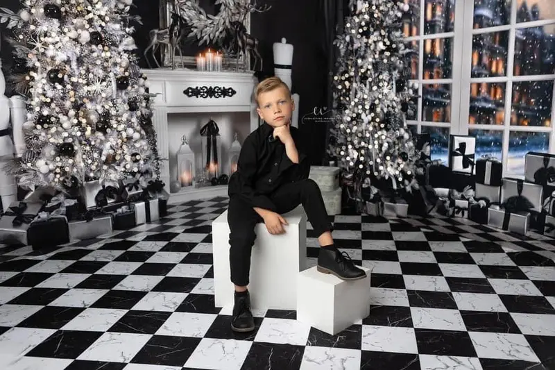 Black And Silver Christmas Room 1