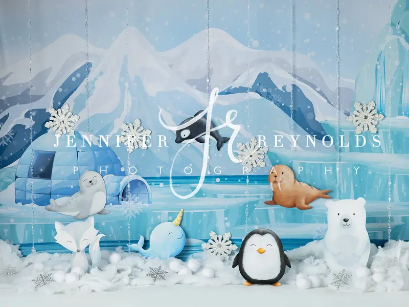 Happy Arctic Animals With Snowflakes 1